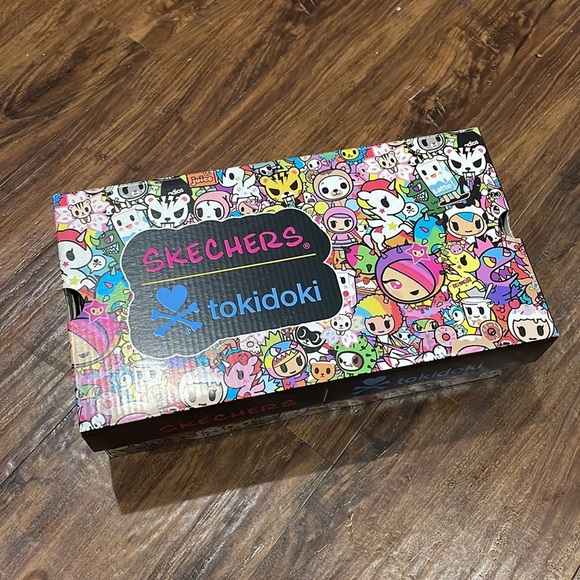 Tokidoki Skechers sz6 - like new - Picture 9 of 9